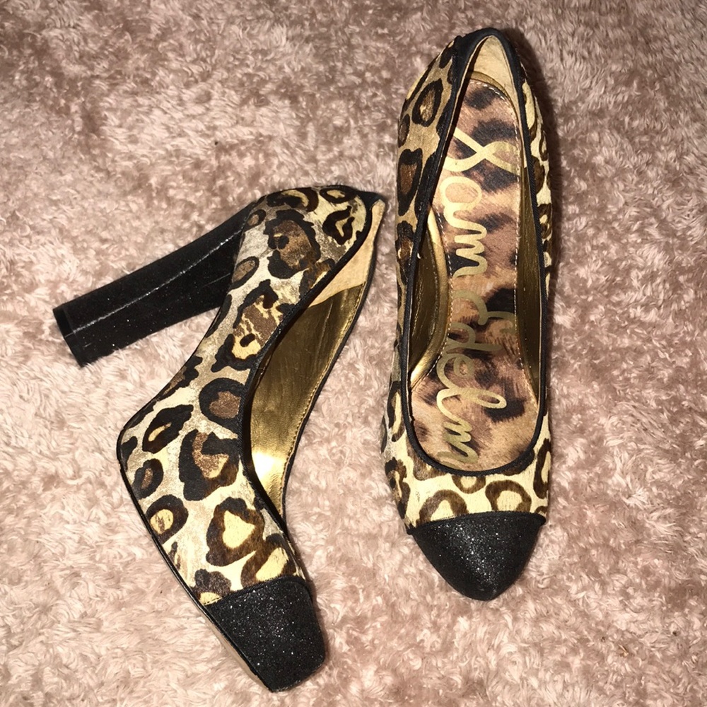 Heels - Picture 2 of 4